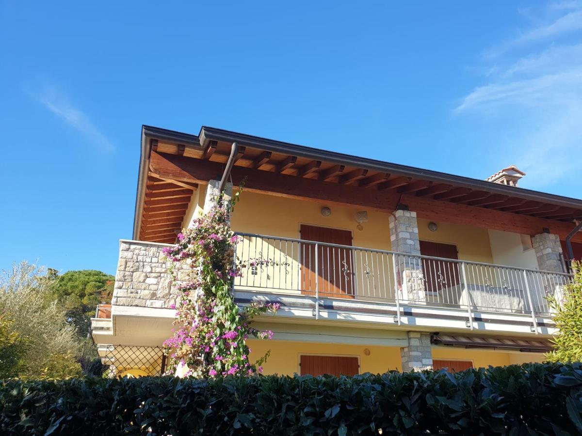 La Fenice Holiday Apartment Manerba del Garda Bagian luar foto